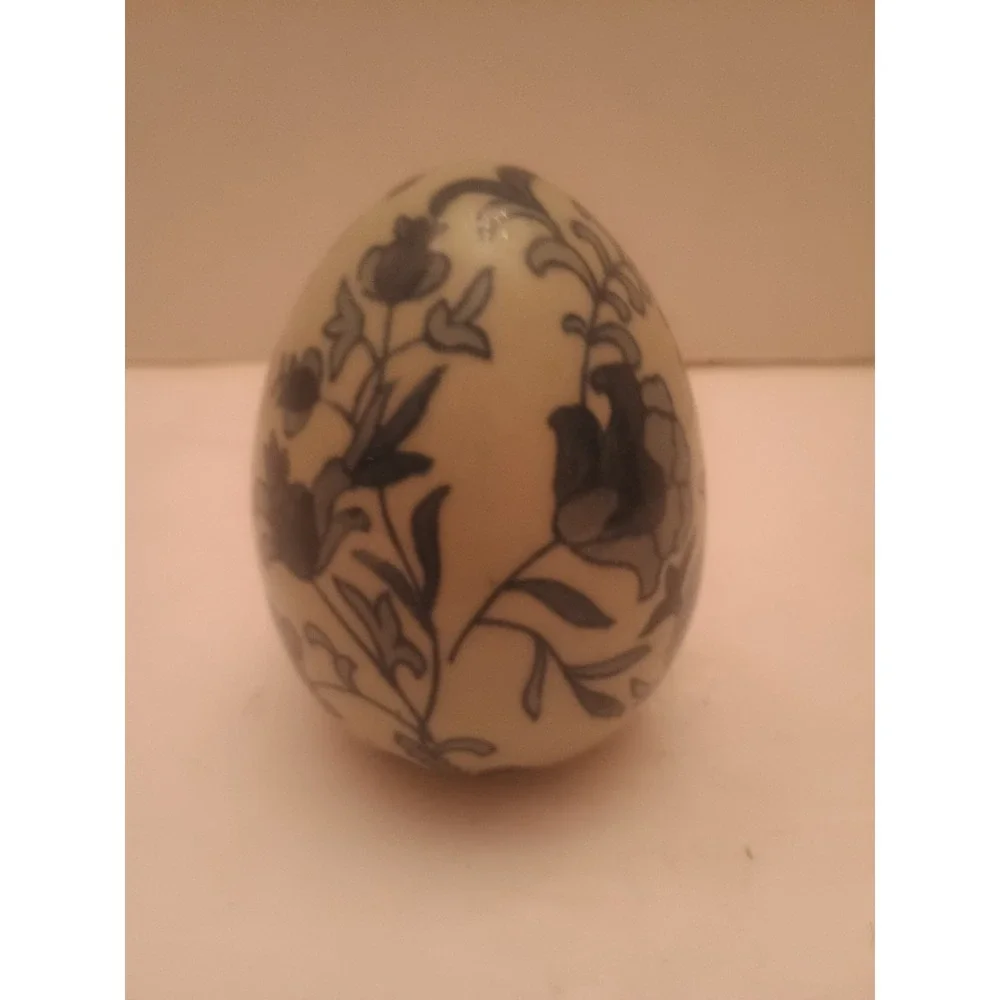 Blue/White Porcelain Ceramic Decorative Egg Floral Pattern Collectable 4